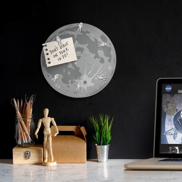 Moon & Astronaut - Pushpins with Corkboard